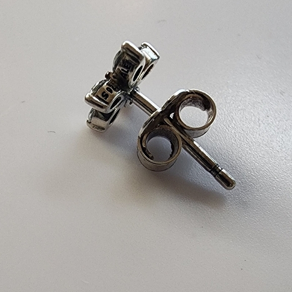 Pandora Sparkling Snowflake Stud Earrings - Picture 7 of 9